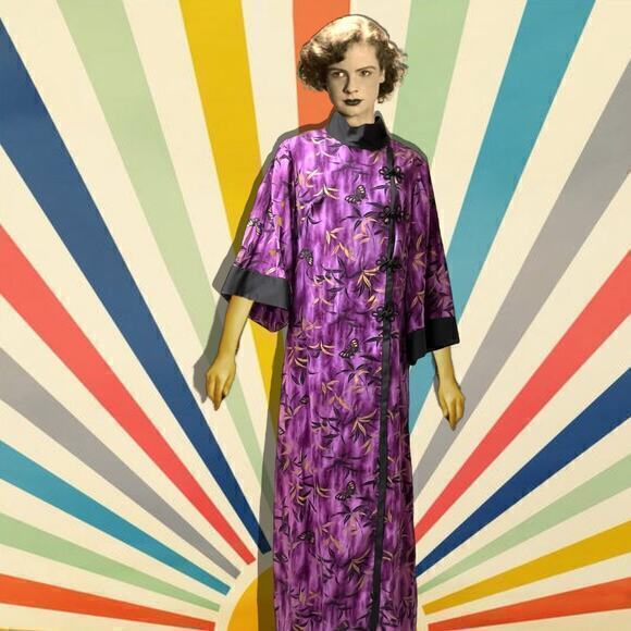 VNTG 1970s Butterfly Purple Chinese Maxi Dress Pankou Frog Closure Kaftan  Robe
